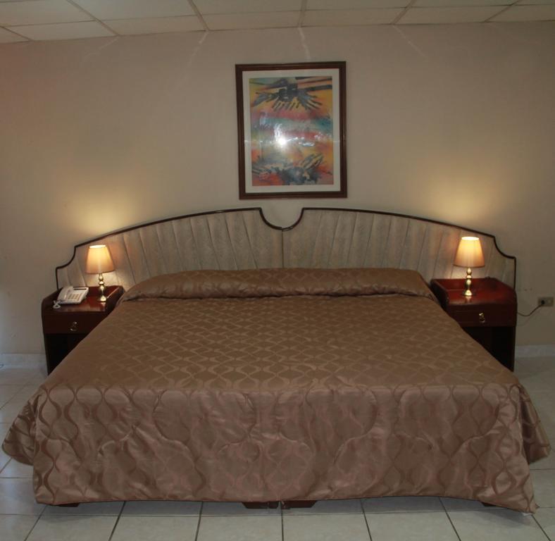 Hotel La Torre Guayaquil Rum bild